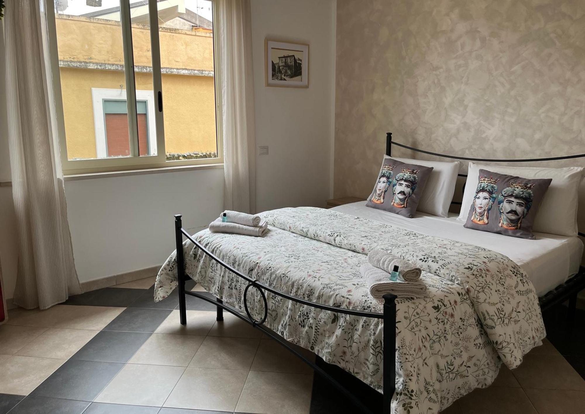 B & B Jasmine Santa Teresa Di Riva Exteriör bild